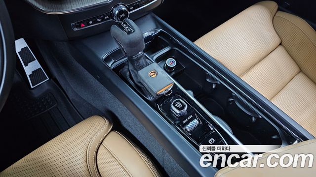Volvo XC60 (II) D4 Inscription 2018 — фото 9
