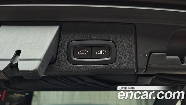 Volvo XC60 (II) D4 Inscription 2018 — фото 19