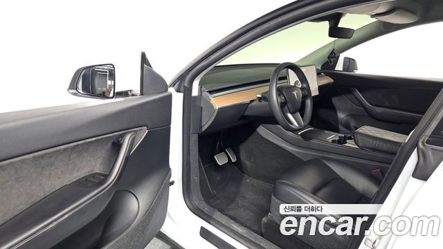 Tesla Model Y Standard Range RWD 2021 — фото 10