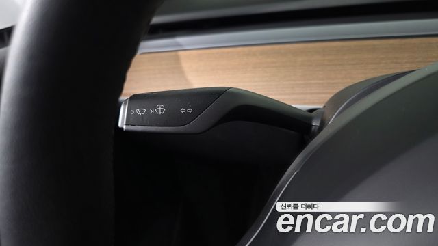 Tesla Model Y Standard Range RWD 2021 — фото 18