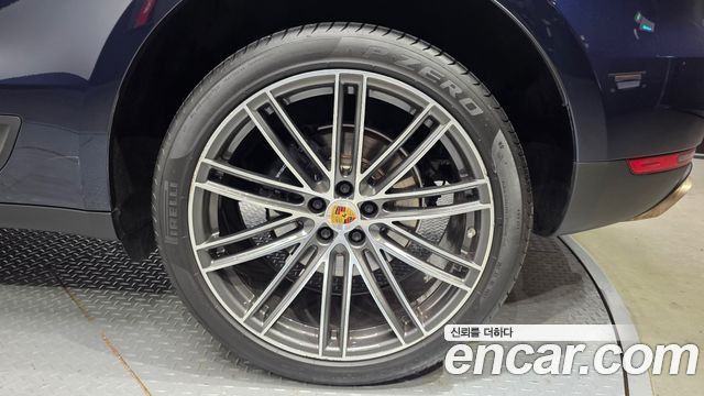 Porsche Macan 2.0 95B 2021 — фото 21