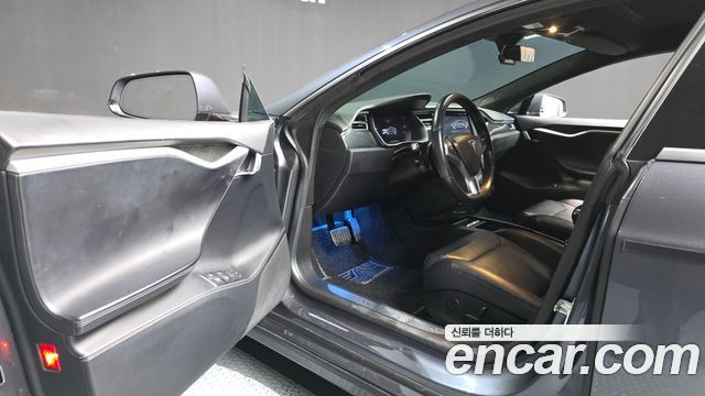 Tesla Model S 90D 2017 — фото 10