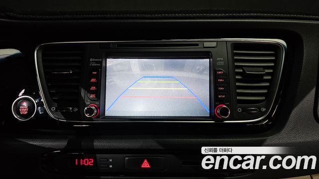Kia Carnival 9-seater Prestige 2015 — фото 15