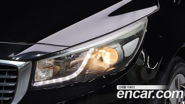 Kia Carnival 9-seater Prestige 2015 — фото 22