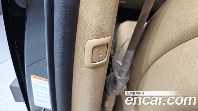 Kia Carnival 9-seater Prestige 2015 — фото 31