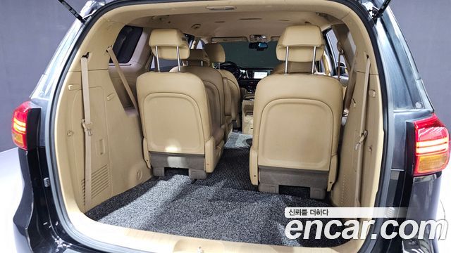 Kia Carnival 9-seater Prestige 2015 — фото 33