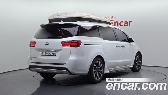 Kia Carnival 9-Seater Noblesse Special 2018 — фото 2