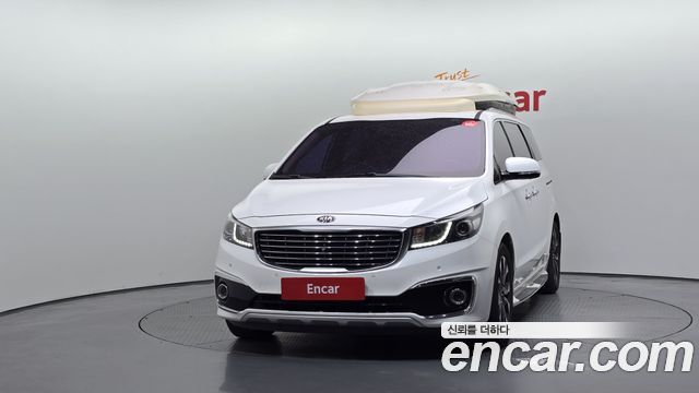 Kia Carnival 9-Seater Noblesse Special 2018 — фото 3