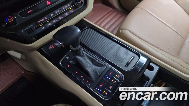 Kia Carnival 9-Seater Noblesse Special 2018 — фото 9