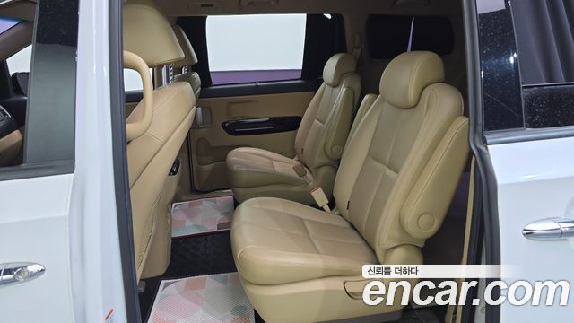 Kia Carnival 9-Seater Noblesse Special 2018 — фото 11