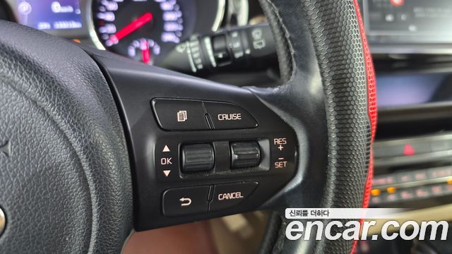 Kia Carnival 9-Seater Noblesse Special 2018 — фото 17