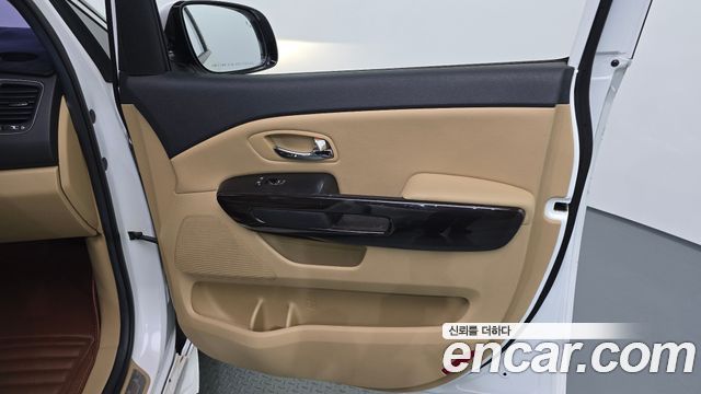 Kia Carnival 9-Seater Noblesse Special 2018 — фото 25
