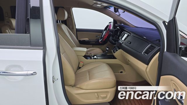 Kia Carnival 9-Seater Noblesse Special 2018 — фото 26