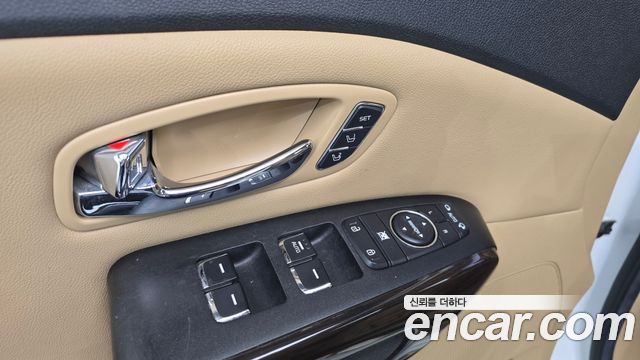 Kia Carnival 9-Seater Noblesse Special 2018 — фото 33