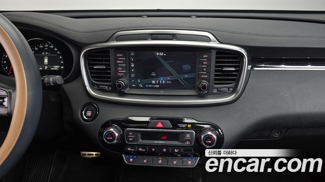 Kia Sorento Diesel 2.2 2WD Noblesse Special 2018 — фото 13