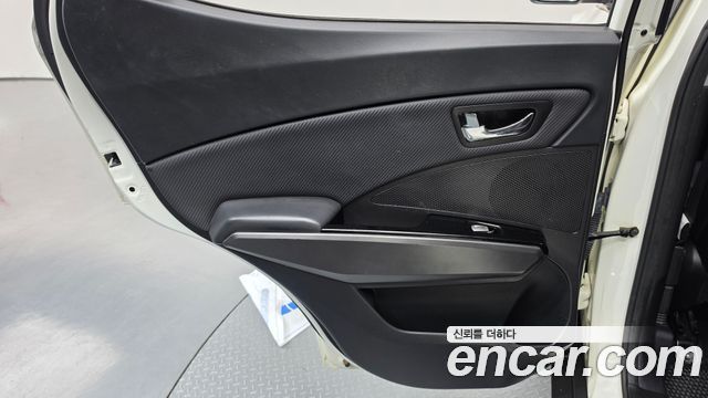 KG Mobility (SsangYong) Tivoli Air 1.6 IX 2WD 2017 — фото 25