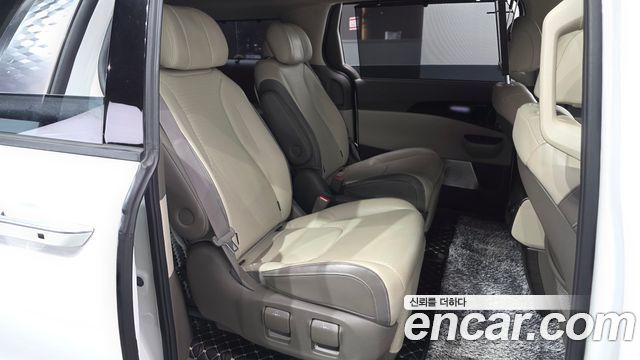 Kia Carnival (IV) Gasoline 7-Seater Signature 2021 — фото 15