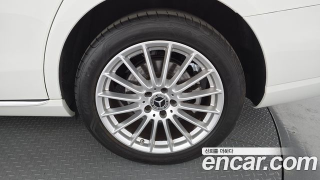 Mercedes-Benz E-Class (W213) E250 Exclusive 2023 — фото 21