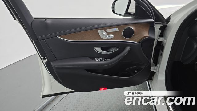 Mercedes-Benz E-Class (W213) E250 Exclusive 2023 — фото 24