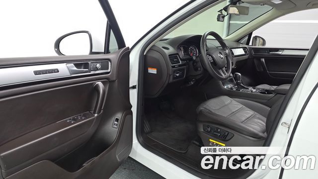 Volkswagen Touareg V6 3.0 TDI Bluemotion 7P5 2016 — фото 10