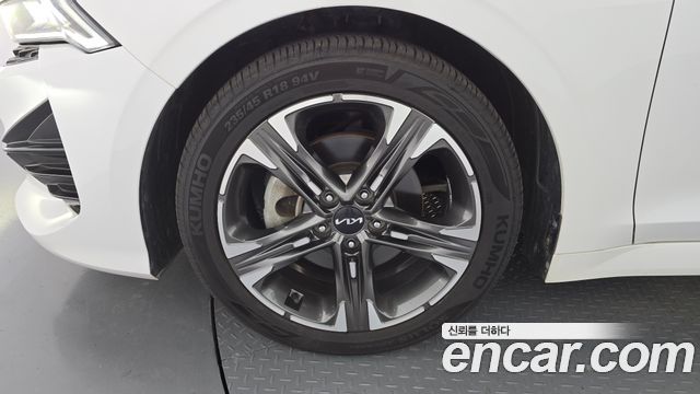 Kia K5 (III) 2.0 Prestige 2023 — фото 5