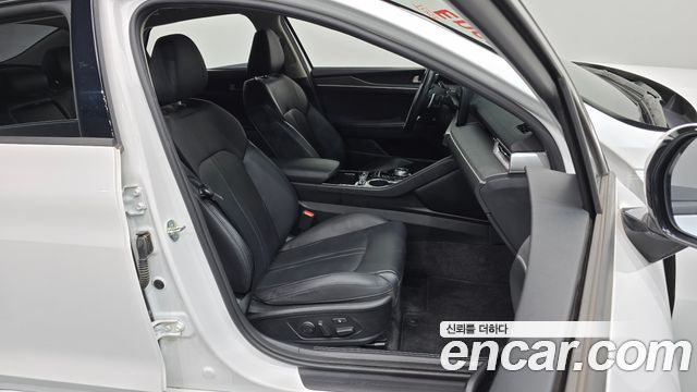 Kia K5 (III) 2.0 Prestige 2023 — фото 26