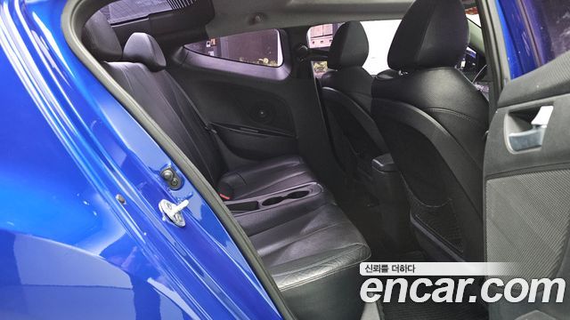 Hyundai Veloster T-GDi Extreme 2013 — фото 26
