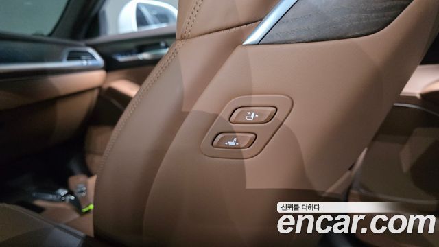Genesis G90 3.8 AWD Luxury 2021 — фото 33