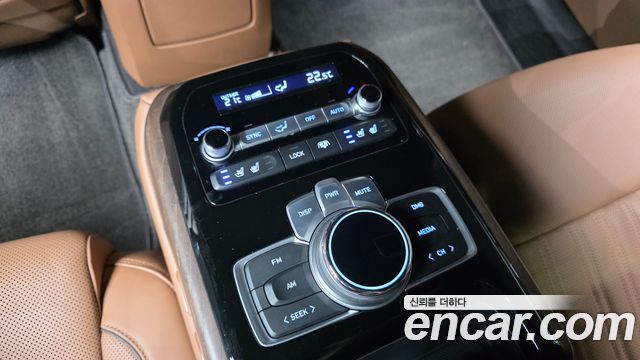 Genesis G90 3.8 AWD Luxury 2021 — фото 34