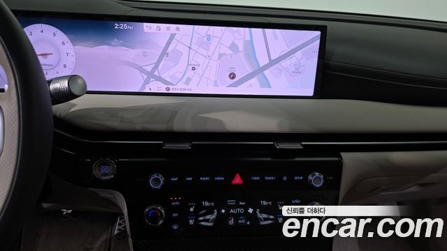 Genesis G80 (RG3) Gasoline 2.5 Turbo AWD 2025 — фото 12