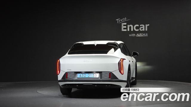 Kia EV4 Long Range 2WD Earth 2026 — фото 4