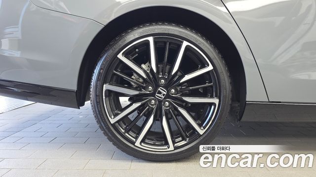 Honda Accord (XI) 2.0 Hybrid Touring 2023 — фото 5
