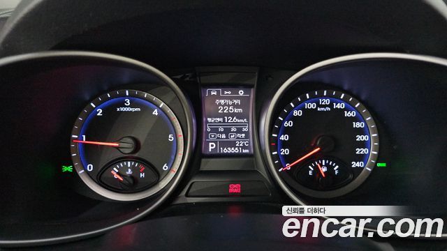 Hyundai Santa Fe (DM) Diesel(e-VGT) 2.0 2WD Premium 2013 — фото 8