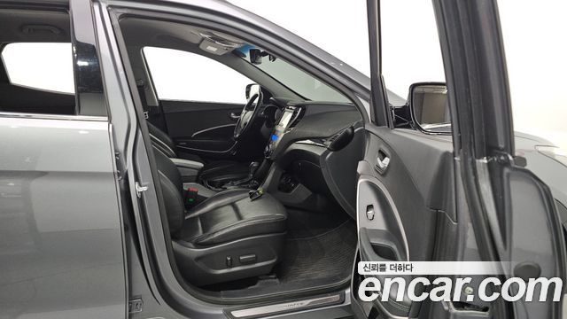 Hyundai Santa Fe (DM) Diesel(e-VGT) 2.0 2WD Premium 2013 — фото 17