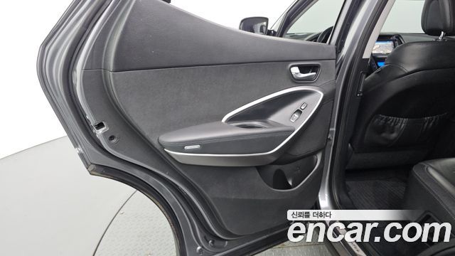 Hyundai Santa Fe (DM) Diesel(e-VGT) 2.0 2WD Premium 2013 — фото 25