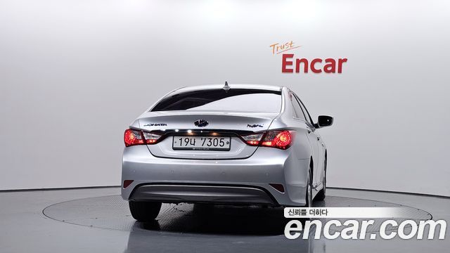 Hyundai Sonata Hybrid 2.0 Smart 2014 — фото 4