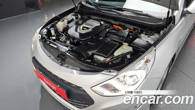 Hyundai Sonata Hybrid 2.0 Smart 2014 — фото 6
