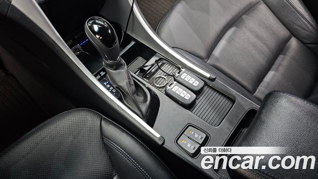 Hyundai Sonata Hybrid 2.0 Smart 2014 — фото 9