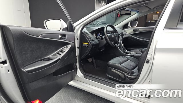 Hyundai Sonata Hybrid 2.0 Smart 2014 — фото 10