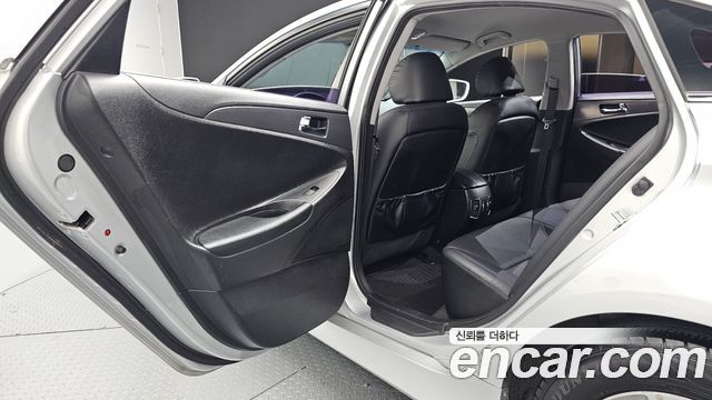 Hyundai Sonata Hybrid 2.0 Smart 2014 — фото 12