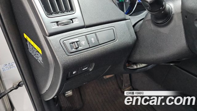 Hyundai Sonata Hybrid 2.0 Smart 2014 — фото 27