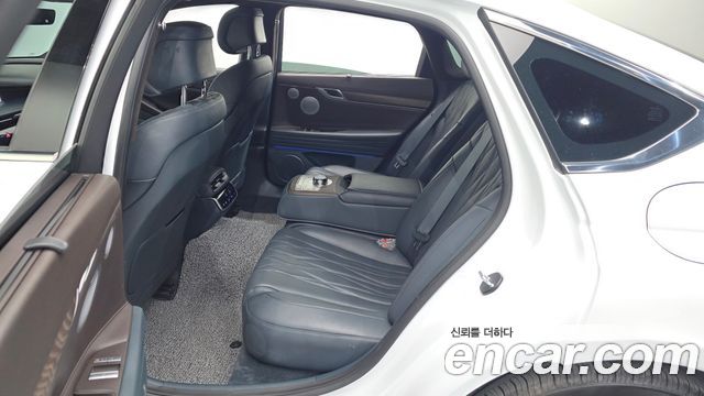 Genesis G80 (RG3) Gasoline 2.5 Turbo AWD 2025 — фото 11