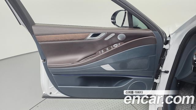 Genesis G80 (RG3) Gasoline 2.5 Turbo AWD 2025 — фото 24