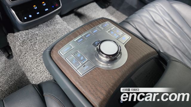 Genesis G80 (RG3) Gasoline 2.5 Turbo AWD 2025 — фото 27