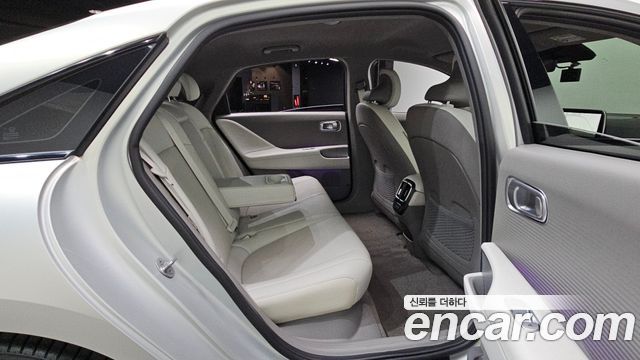 Hyundai Ioniq 6 Long Range Exclusive + 2023 — фото 26