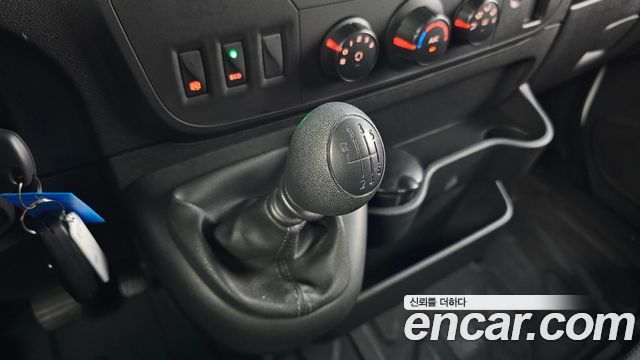 Renault Korea Master 2.3 15-Seater 2020 — фото 9