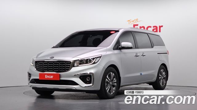 Kia Carnival 9-Seater Luxury
