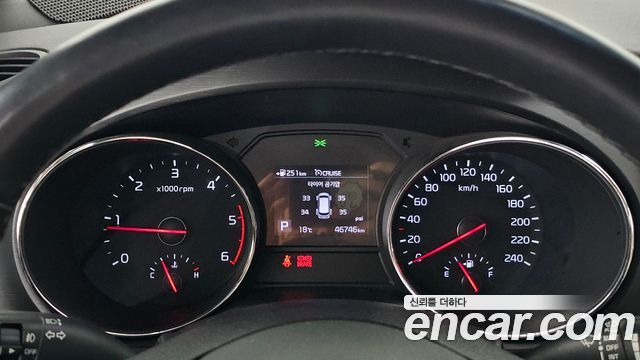Kia Carnival 9-Seater Luxury 2019 — фото 8