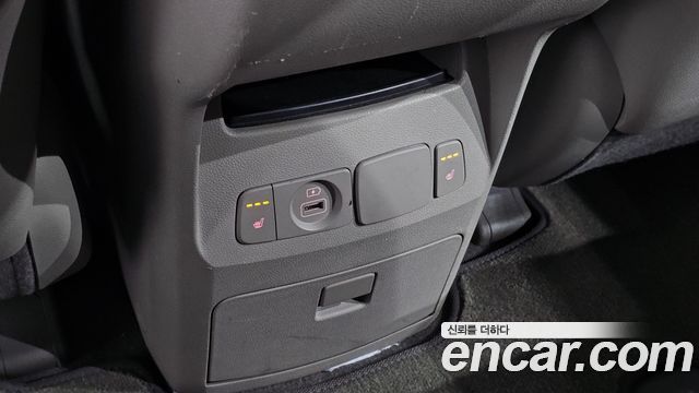 Kia Carnival 9-Seater Luxury 2019 — фото 22
