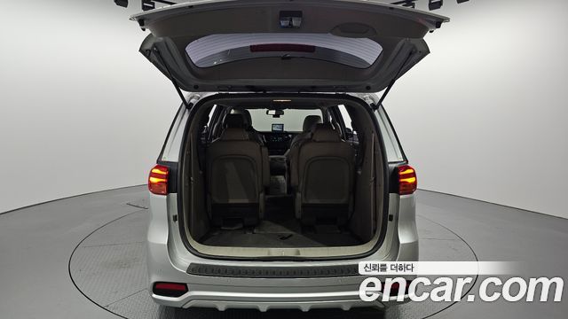 Kia Carnival 9-Seater Luxury 2019 — фото 24